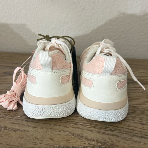 NWT Olukai women’s Anau pickleball sneakers rose dust pink bright white size 8.5 - Picture 10 of 12